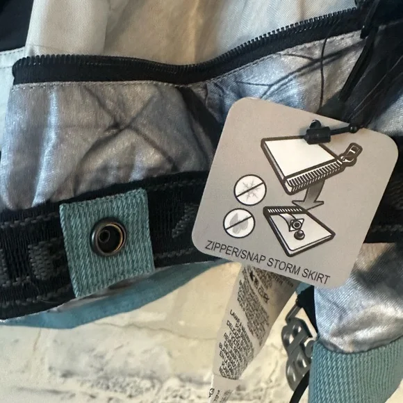 Oakley | Gretchen Bleiler Aqua Blue Faux Fur Hood Snowboard Ski Jacket +… - Picture 11 of 13